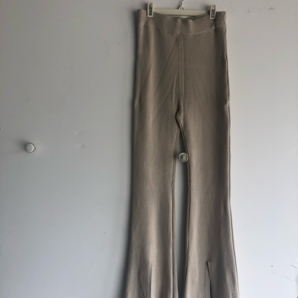 Abercrombie ribbed beige pants - never worn